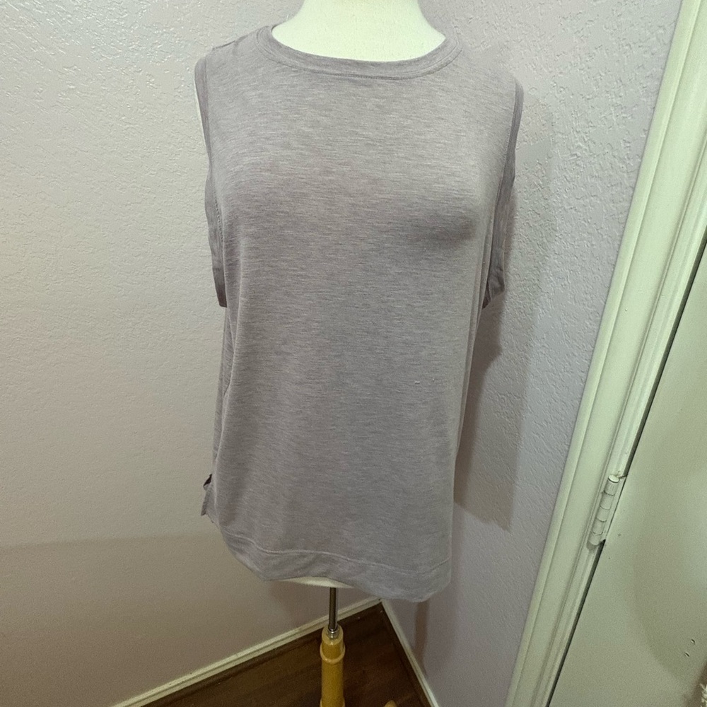 All in Motion Women's Sleeveless Activewear Top. Size XL